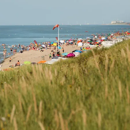 Semesterbostad Vissershuisje 09-01 With Parking By Interhome