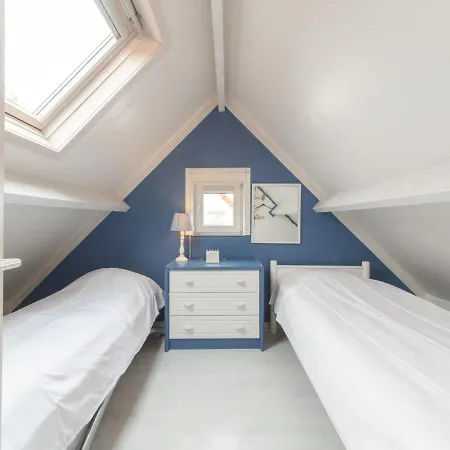 Vissershuisje 09-01 With Parking By Interhome Bredene