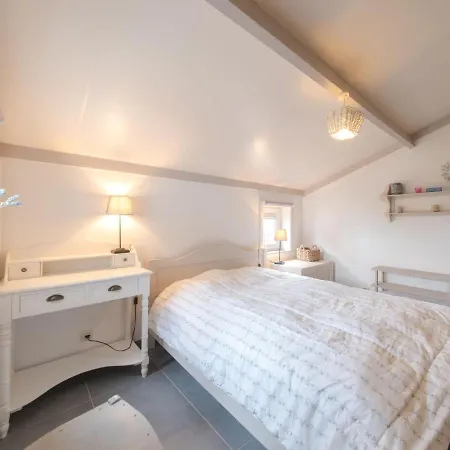 Vissershuisje 09-01 With Parking By Interhome Bredene